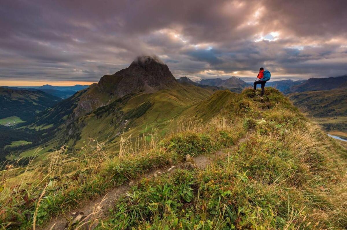 Bed And Breakfast - Die Aelplersuit Fuer Backpackers Im Berghuesli Linthal Екстер'єр фото